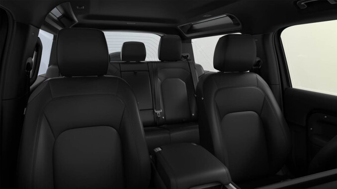 Land Rover Defender 3.0 D250 X-Dynamic SE 90 3dr Auto Diesel Estate - Image 4